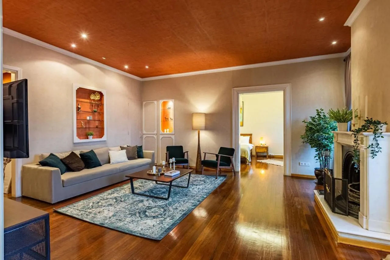איסטמבול Enchanting Flat In Beyoglu With Bosphorus View טורקיה