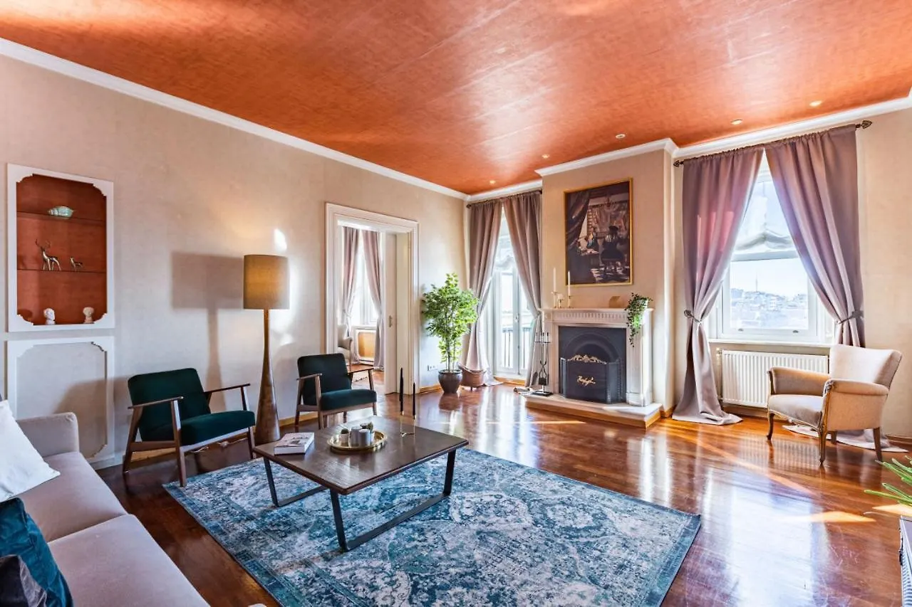 איסטמבול Enchanting Flat In Beyoglu With Bosphorus View