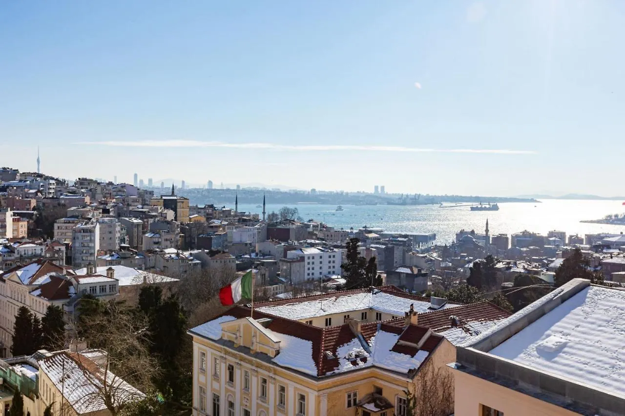 Enchanting Flat In Beyoglu With Bosphorus View 이스탄불 0*,  터키