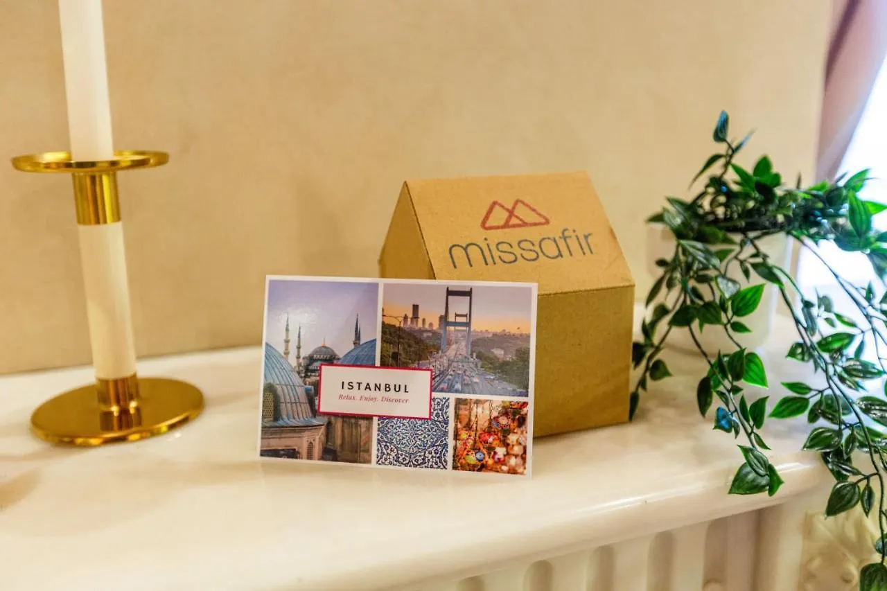 Enchanting Flat In Beyoglu With Bosphorus View 이스탄불 아파트