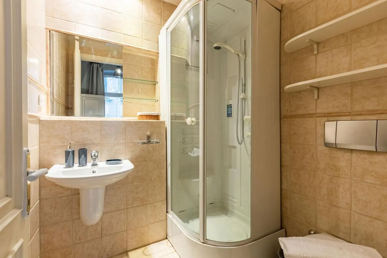 아파트 Enchanting Flat In Beyoglu With Bosphorus View 이스탄불