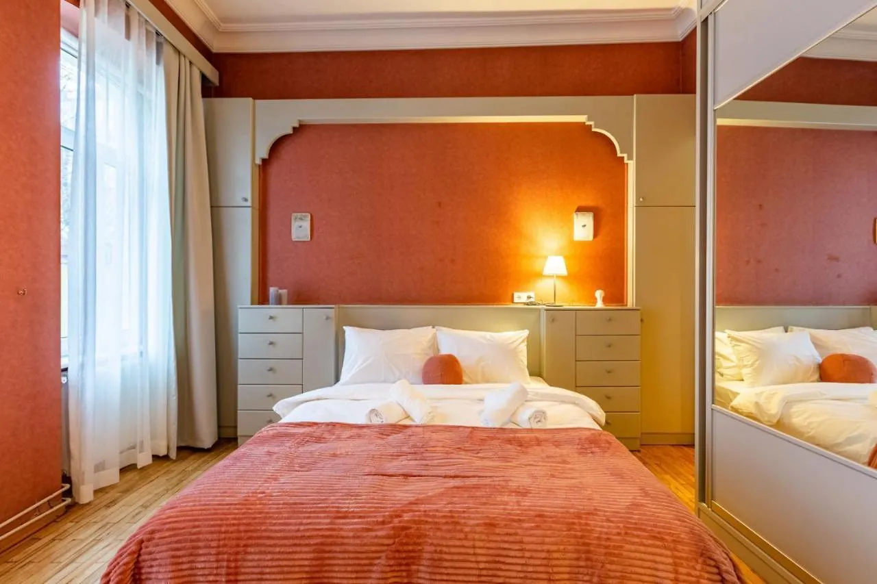Enchanting Flat In Beyoglu With Bosphorus View 이스탄불