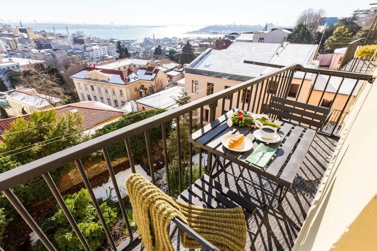 아파트 Enchanting Flat In Beyoglu With Bosphorus View 이스탄불